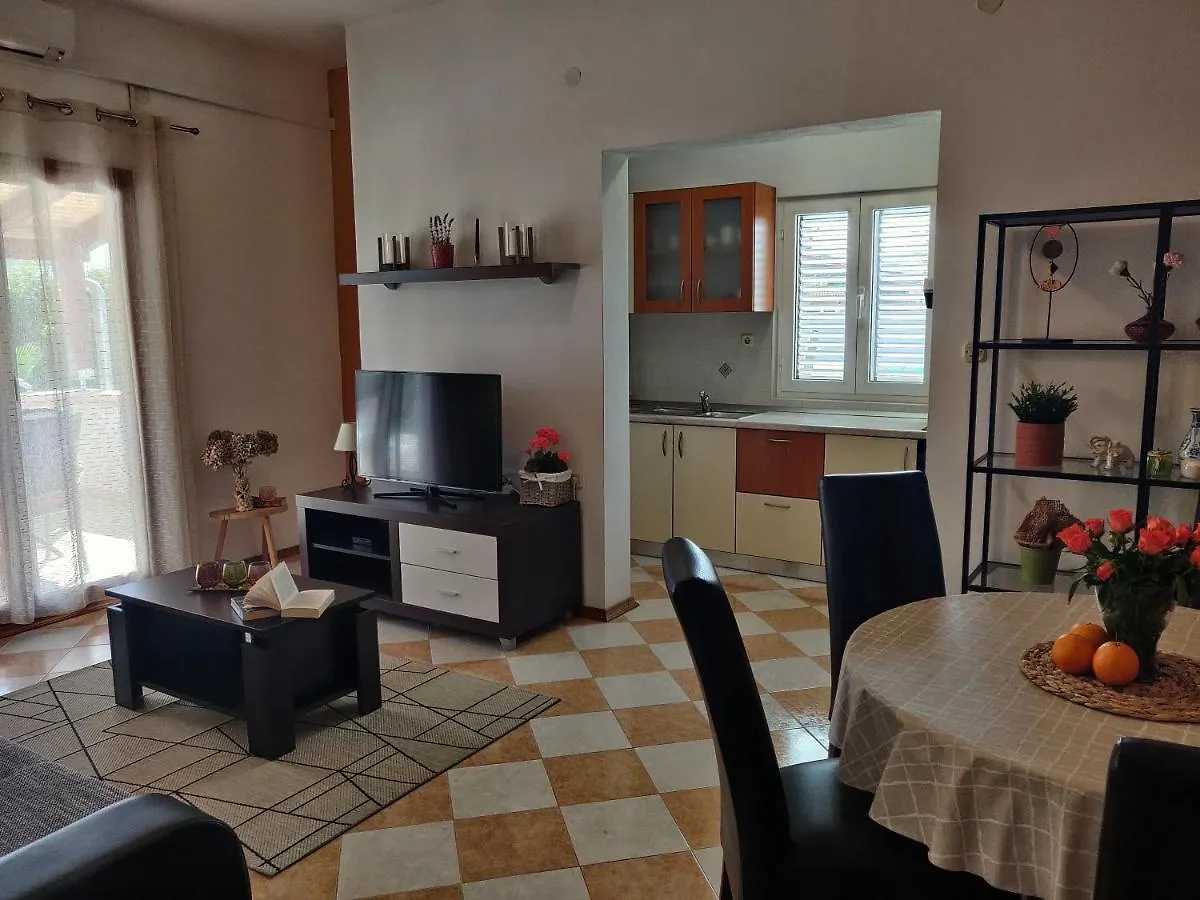 Apartments Rogoznica Sukosan